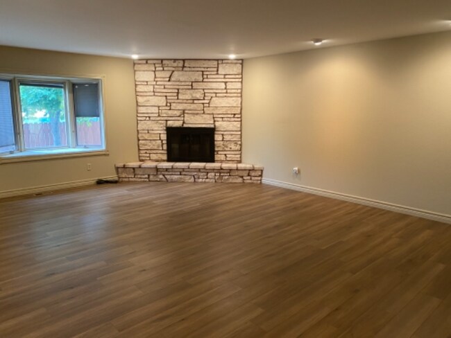 Building Photo - 2080 Glasser Pl