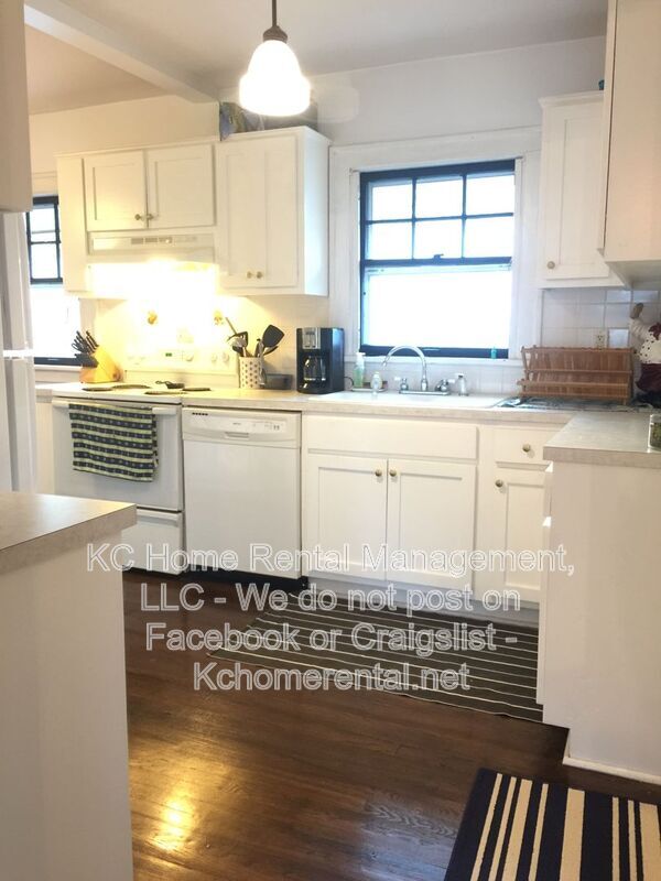 Building Photo - 207 W 51 Terrace