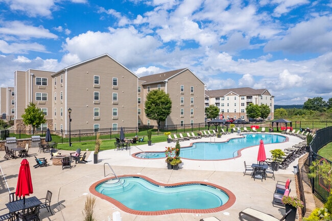 hotels in bloomsburg pa with indoor pool