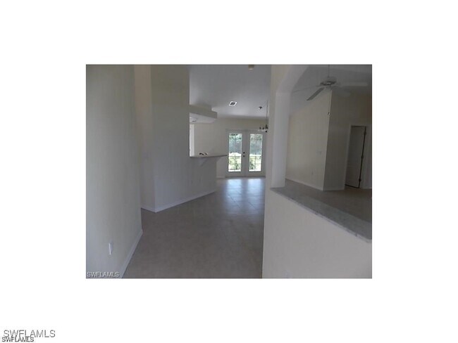 Building Photo - 2802 SE 8th Pl