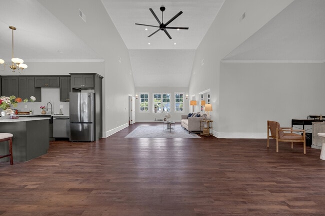 Building Photo - Fairfax Manor Townhomes