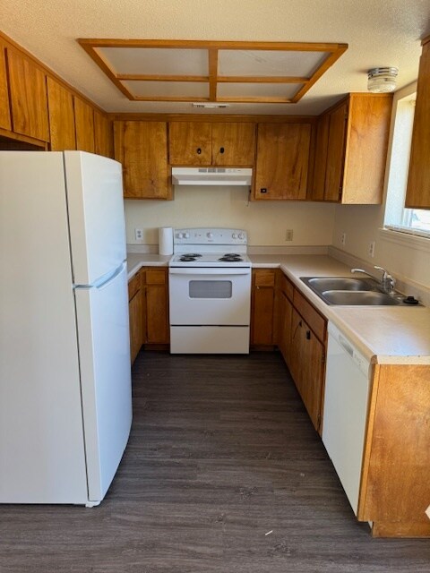 Foto del edificio - 1736 Medart Ln