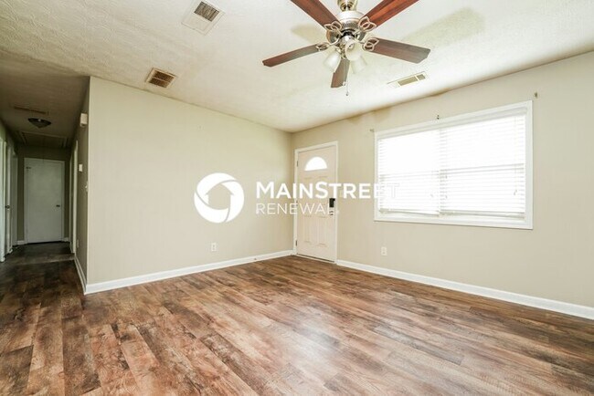 Foto del edificio - 3 Bedroom Pet-Friendly Home in Conyers, GA with Main Street Renewal