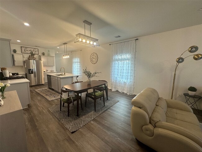 Building Photo - 5223 Mossdale Blf Ln