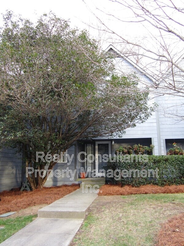 Building Photo - 306-D S Lindell Rd