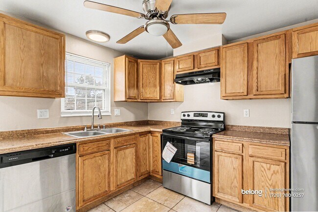 Foto del edificio - 16495 E 17th Pl