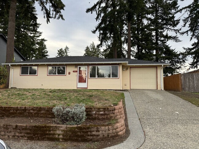 Building Photo - CLICK "REQUEST A TOUR" NOW!