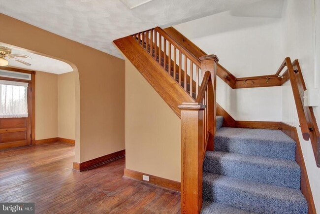 Building Photo - 367 High St