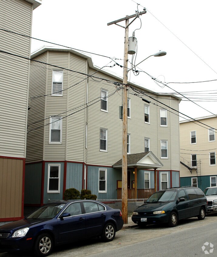 Building Photo - 75 Chestnut St