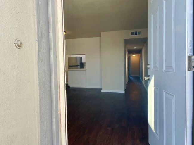 Foto del edificio - 175 W Alameda St