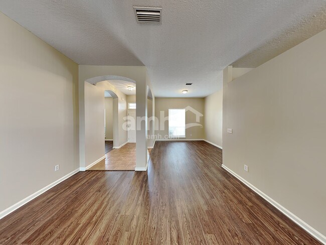 Building Photo - 14240 Sea Eagle Dr