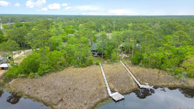 Building Photo - 1882 Lodgepole Dr