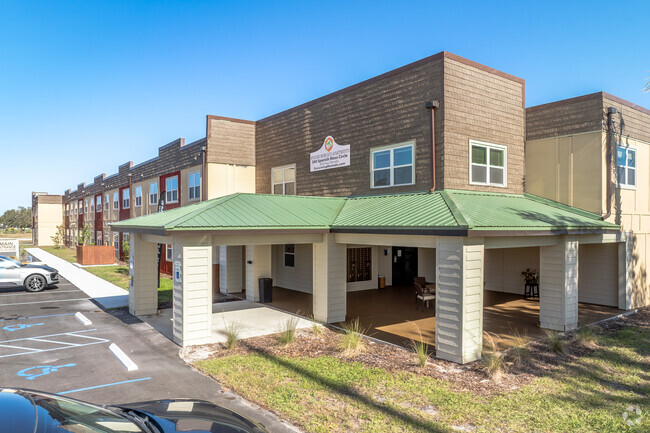 Outside photo - Spanish Moss Eco Apartments