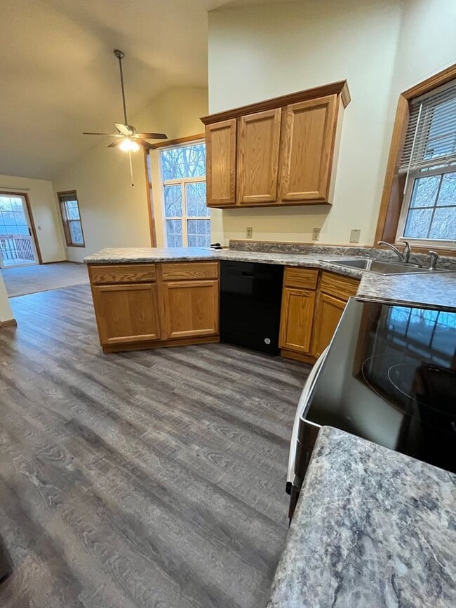 Building Photo - 5624 Gables Dr