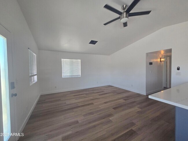 Foto del edificio - 2333 N 12th St