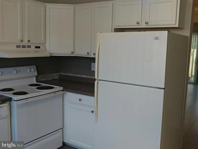 Building Photo - 962 Topview Dr