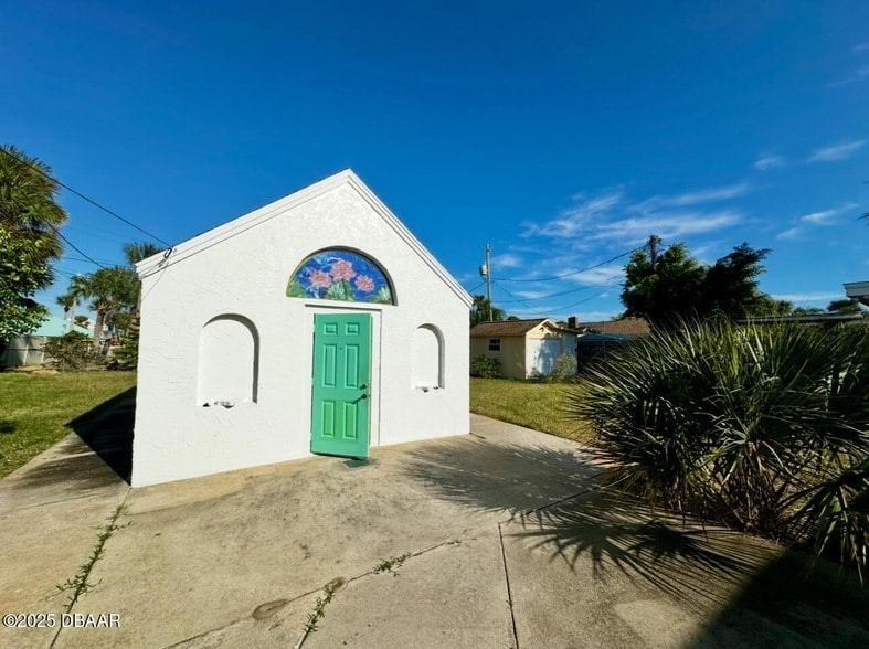 Photo - 1104 Jacaranda Avenue Unit Cottage