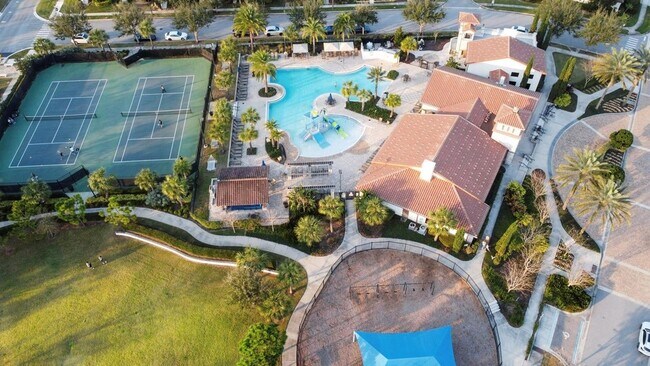 Foto del edificio - 9306 Mira Valle Ln