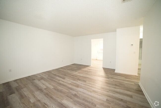 Building Photo - 3307 Pershing St
