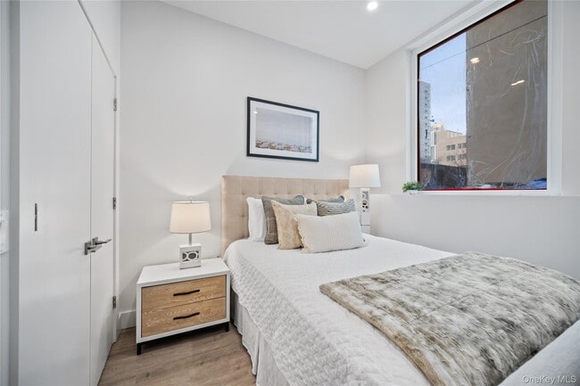 Foto del edificio - 40 Westchester Pl