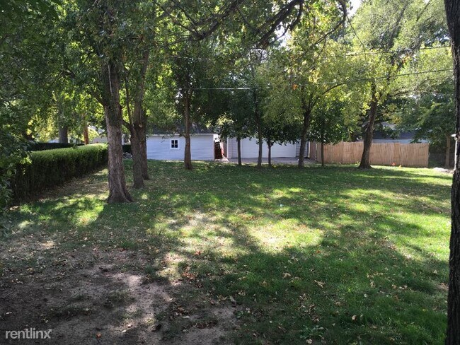 Foto del edificio - 2 br, 2 bath House - 4978 S. 132nd Ave.