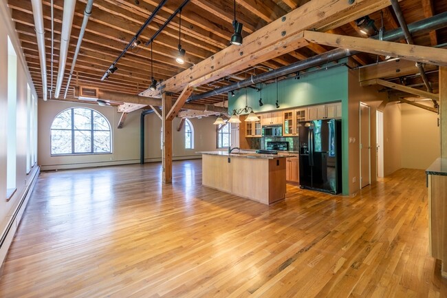 Building Photo - 1720 Wynkoop St