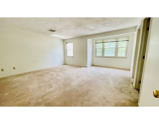 Foto del edificio - 8 Harrington Farms Way