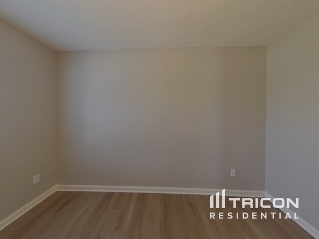 Foto del edificio - 9720 Avensong Crossing Dr