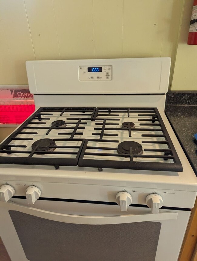 Foto del edificio - NIce Quiet Place at end of the road