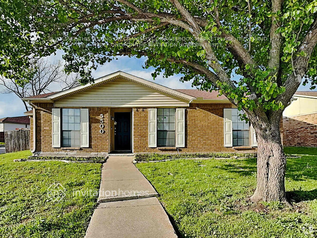 Building Photo - 5500 Squires Dr