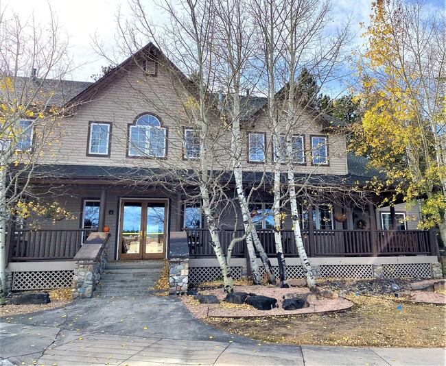 Building Photo - 1291 Sugarbush Dr