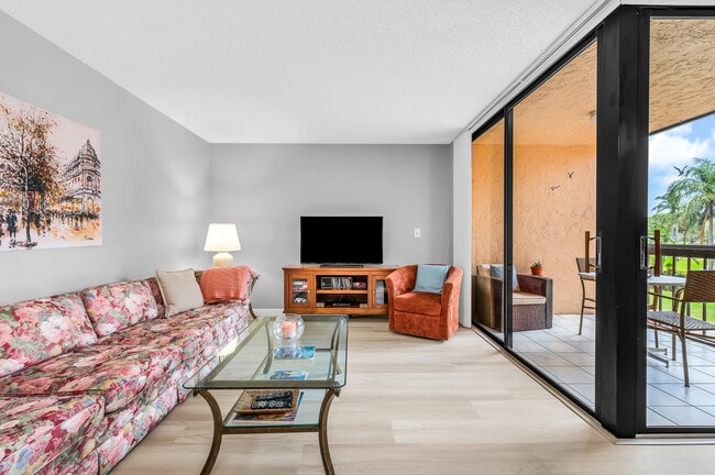 Foto del edificio - 2255 Lindell Blvd