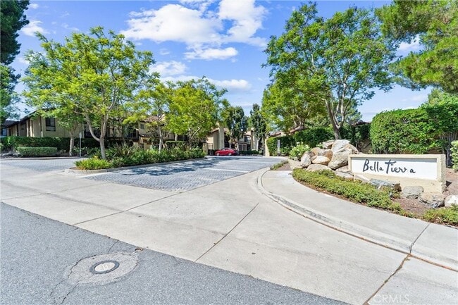 Building Photo - 25541 Indian Hill Ln
