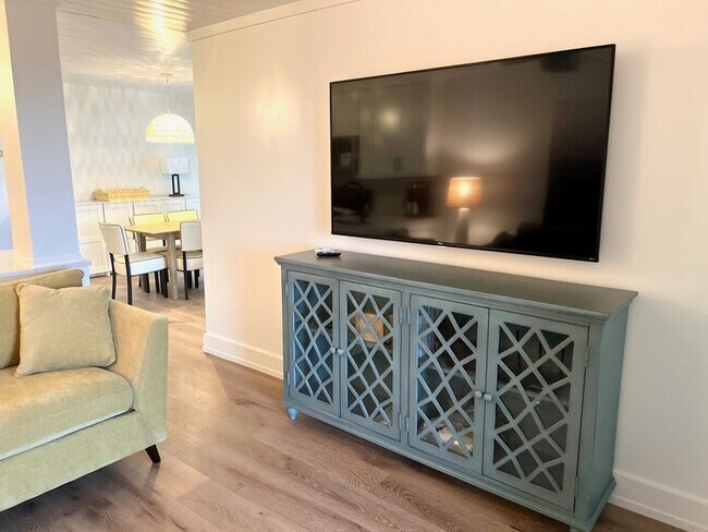 Building Photo - 2109 Landfall Way