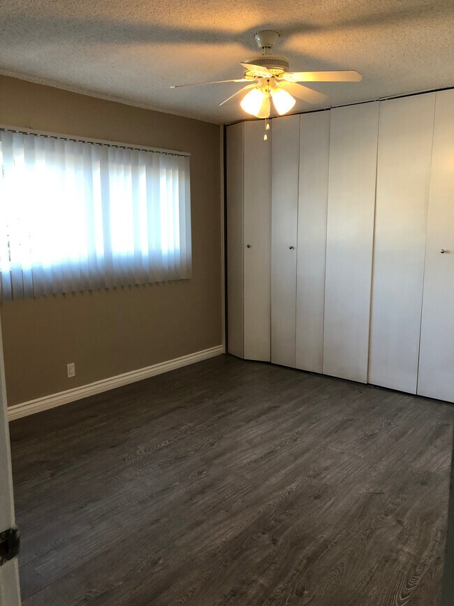 Bedroom 1 - 936 W Huntington Dr