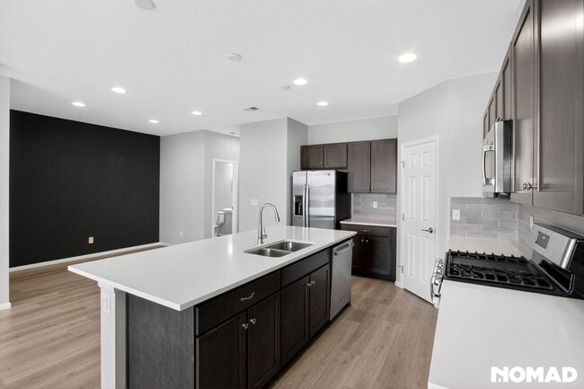 Foto del edificio - 6696 N Argonne St