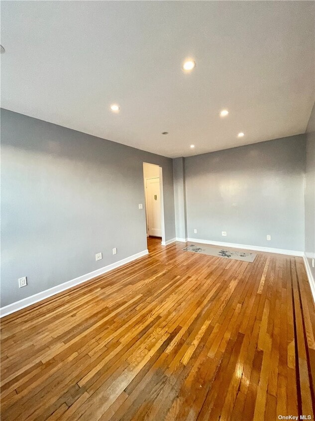 6705 75th St Unit 3C, Queens, NY 11379 Room for Rent in Queens, NY