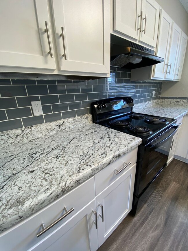 Interior Photo - Gleneagle