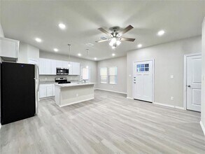 Building Photo - 3501 E Renfro St