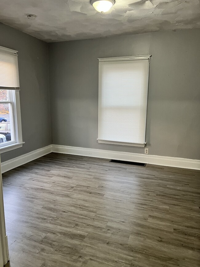 Building Photo - 2811 Lewiston Rd