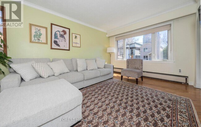 Photo du bâtiment - 92 Avondale Ave