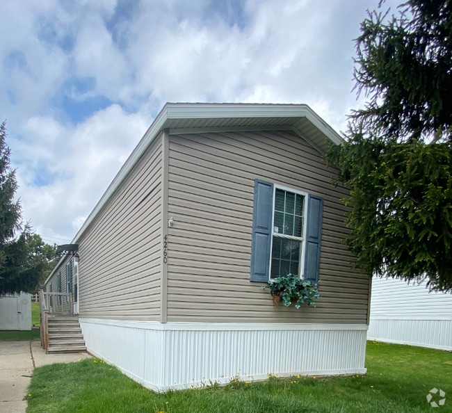 Building Photo - 4260 Aldrin St