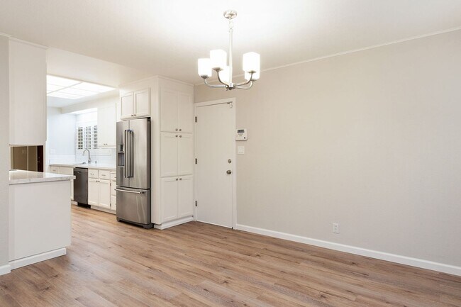 Foto del edificio - Beautiful and Immaculate West Saratoga 4 B...