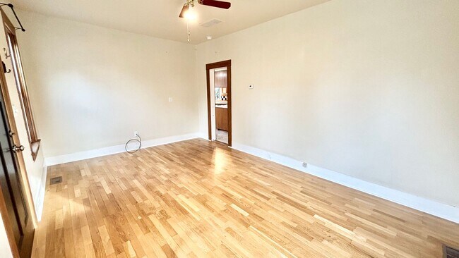 Foto del edificio - Character-Rich 1912 Home in North Portland – Spacious 2 Bed / 1 Bath