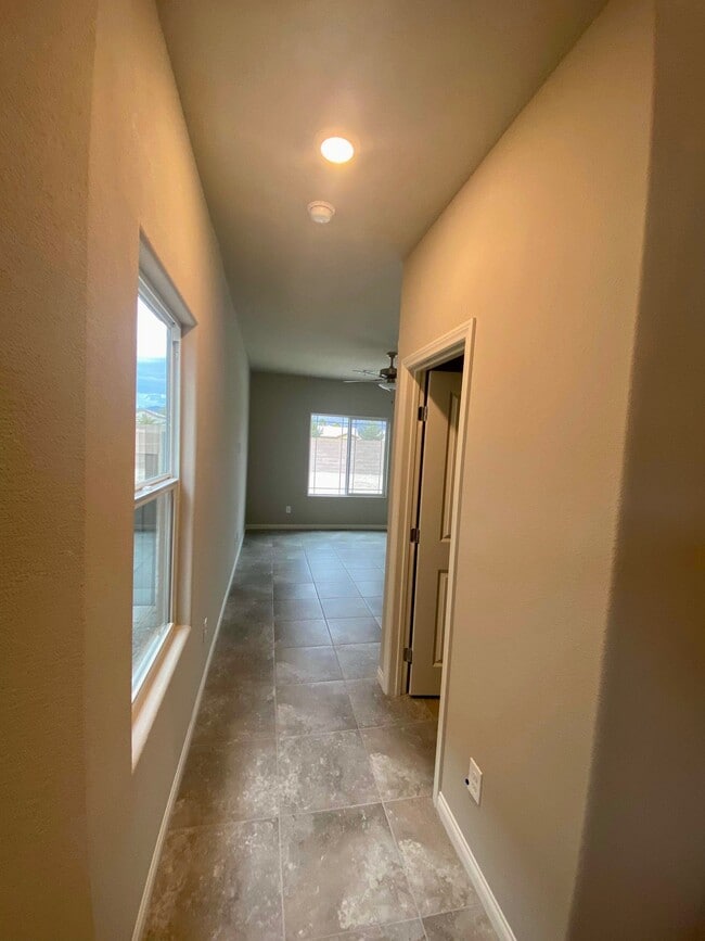 Building Photo - 3816 Antilia Ave