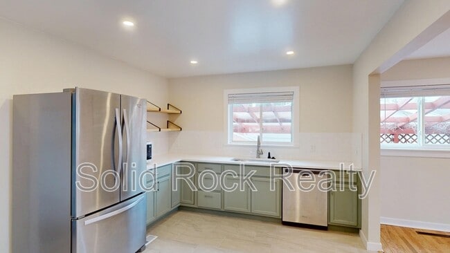 Building Photo - 1810 Yuma St