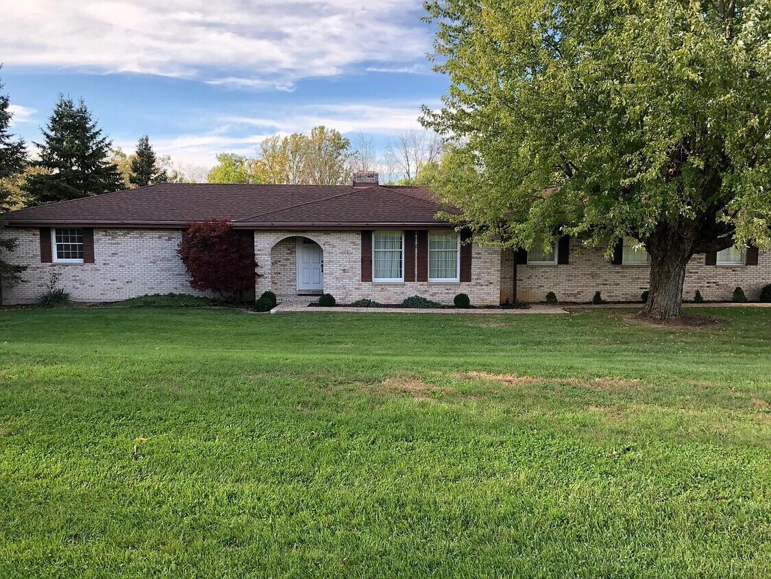 9548 Miamisburg Springboro Rd, Miamisburg, OH 45342 House Rental in