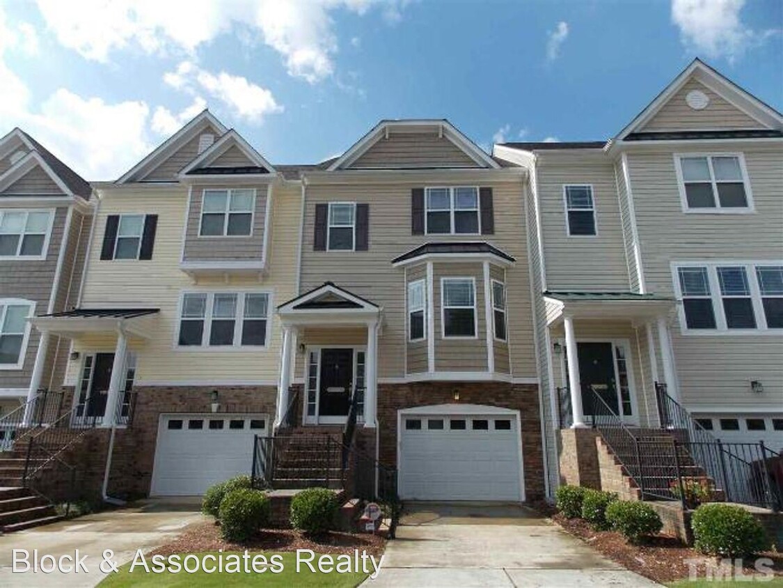 Foto principal - 4 br, 3.5 bath House - 705 Keystone Park D...