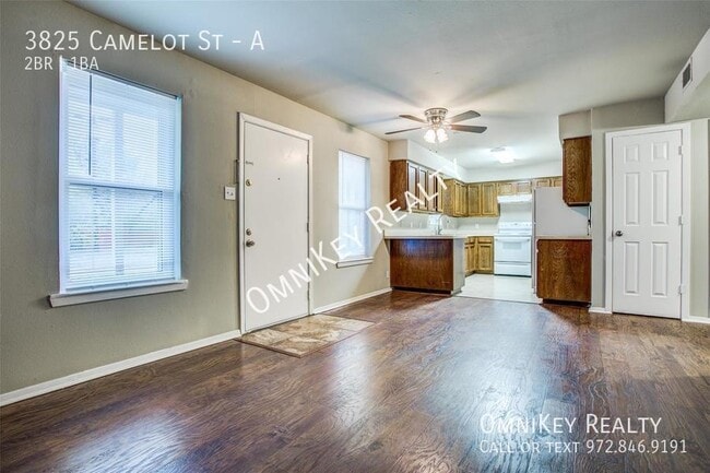 Building Photo - 3825 Camelot St