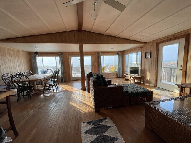 Building Photo - 57144 Lighthouse Rd